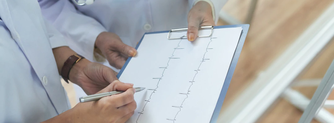 Electrocardiografía en apto médico precompetitivo: subanálisis de un registro unicéntrico prospectivo.