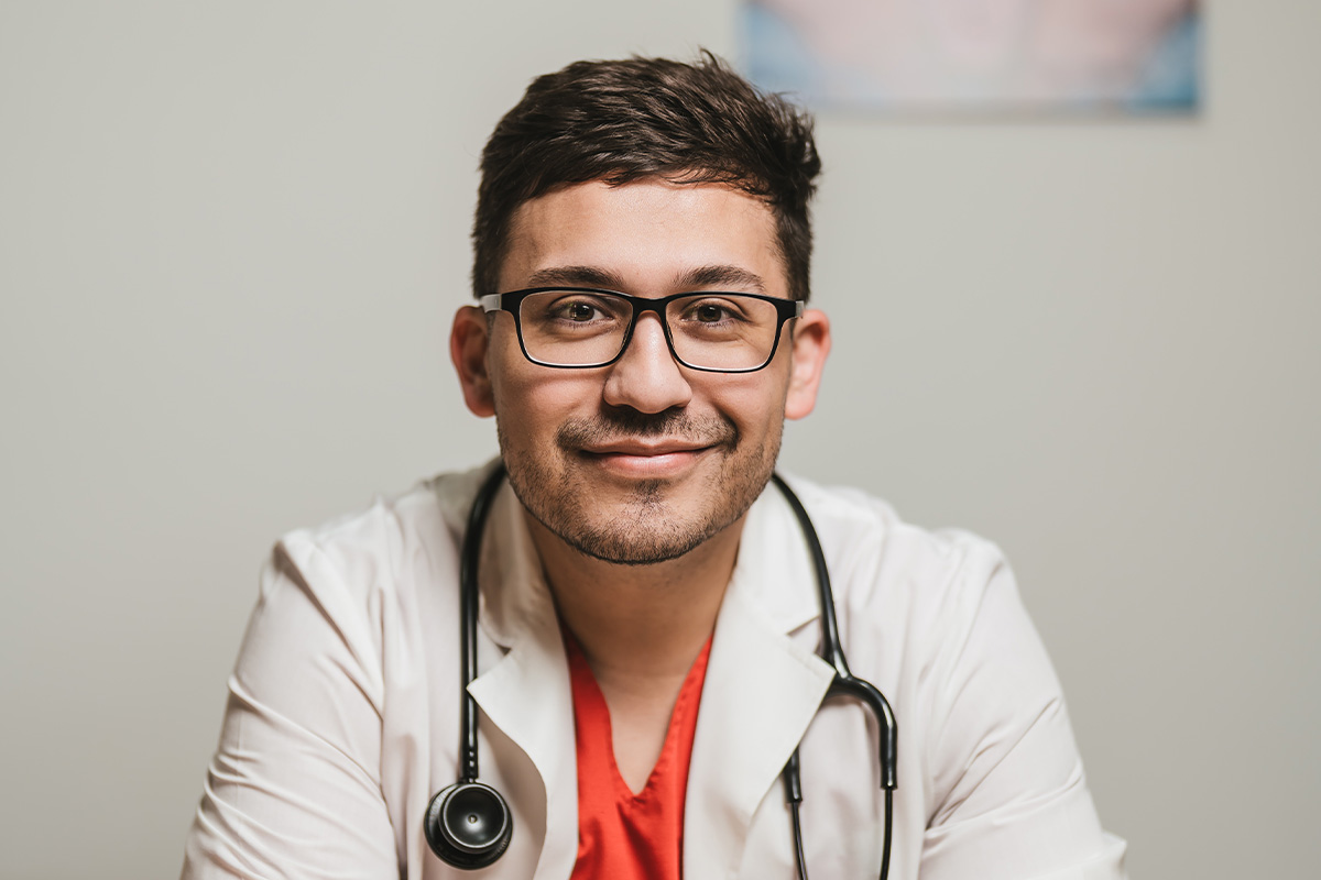 Dr. ESPINOSA, Enzo